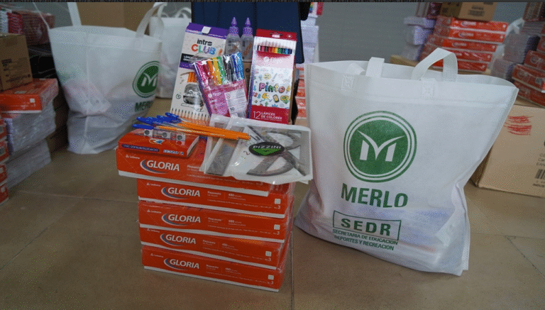 INICIO DE ENTREGA DE MATERIALES PARA ESCUELAS DE ADULTOS