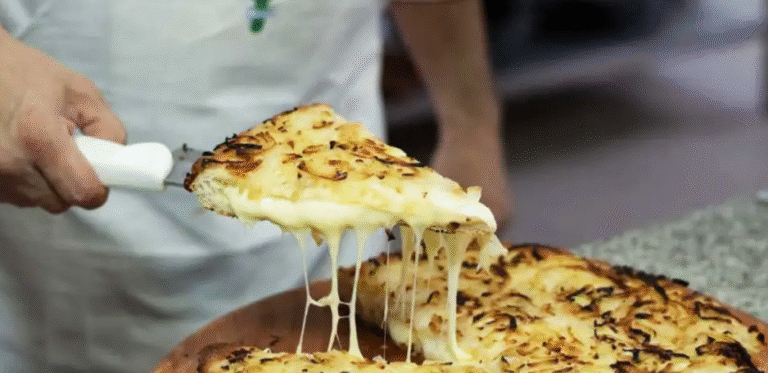 NOCHE DE LA PIZZA Y LA EMPANADA CON DESCUENTOS